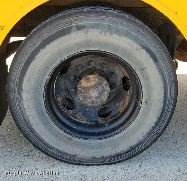 image for item DG0581 2007 Thomas Built school bus