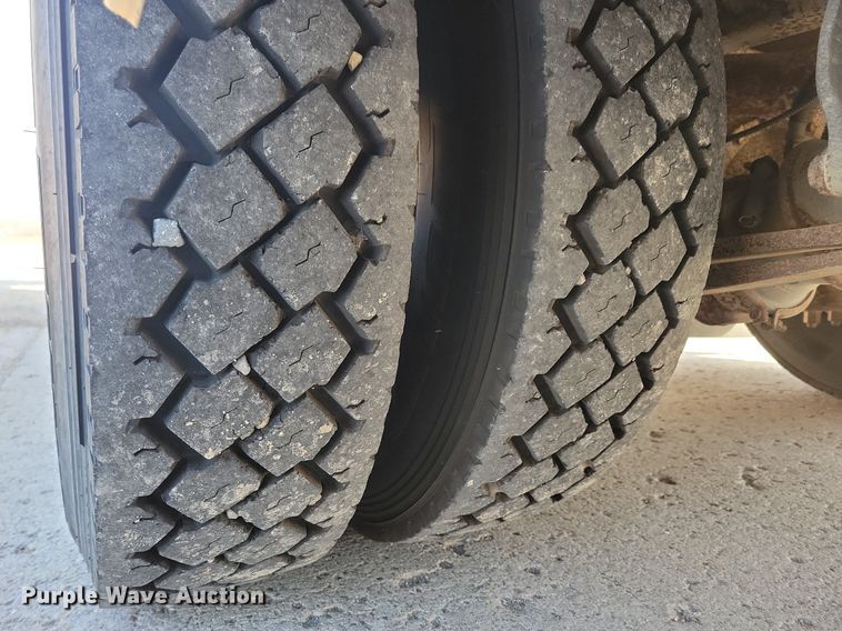 image for item DG0581 2007 Thomas Built school bus