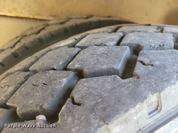 image for item DG0581 2007 Thomas Built school bus