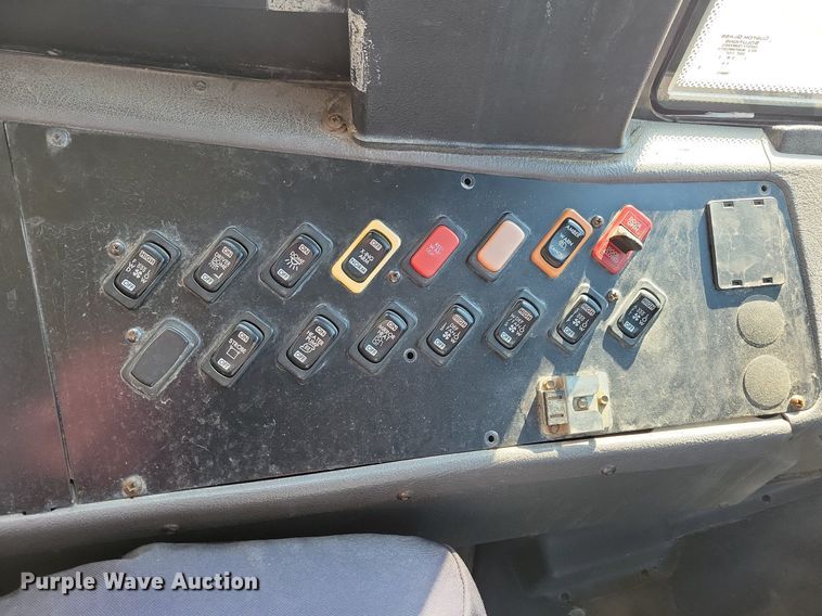 image for item DG0582 2007 Thomas Built school bus