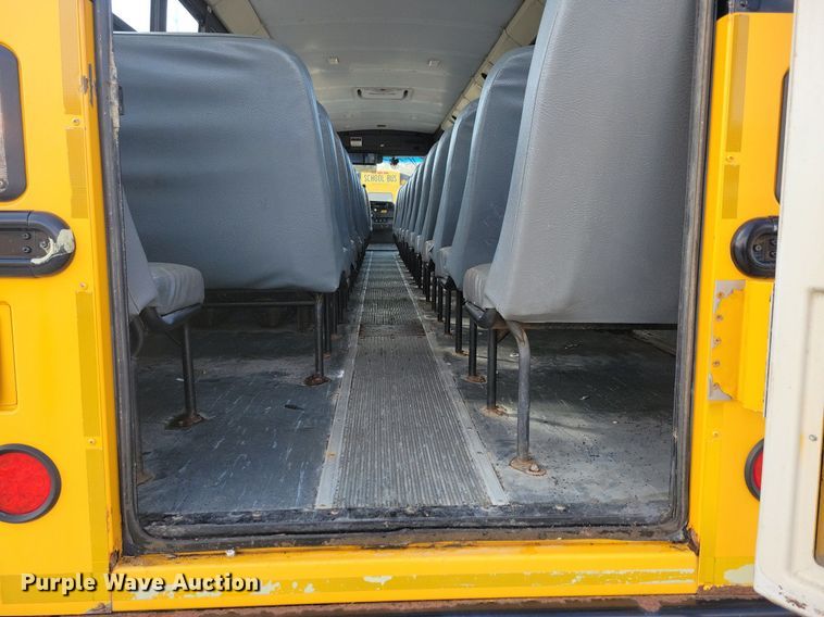 image for item DG0582 2007 Thomas Built school bus