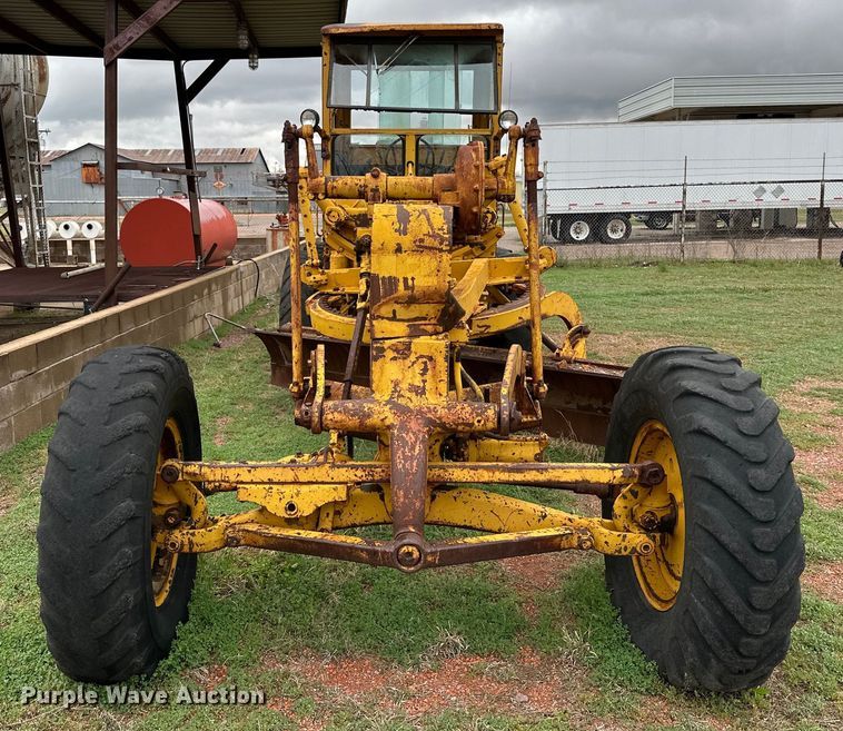 image for item DG4305 1963 Caterpillar  12E motor grader