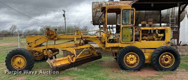 image for item DG4305 1963 Caterpillar  12E motor grader