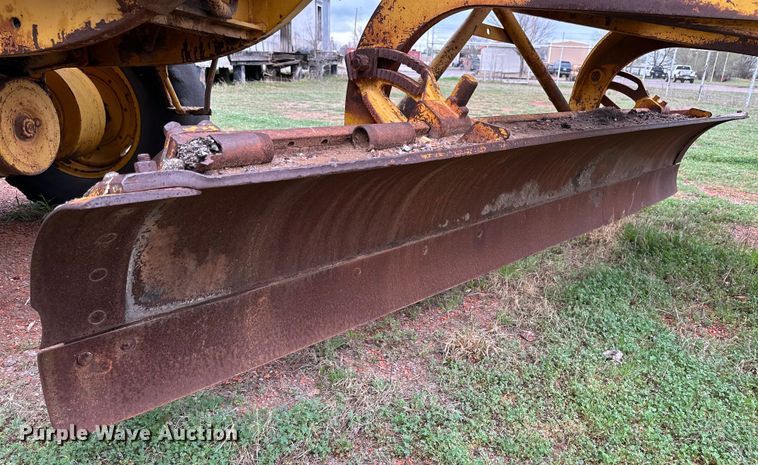 image for item DG4305 1963 Caterpillar  12E motor grader