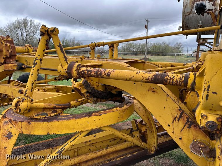 image for item DG4305 1963 Caterpillar  12E motor grader