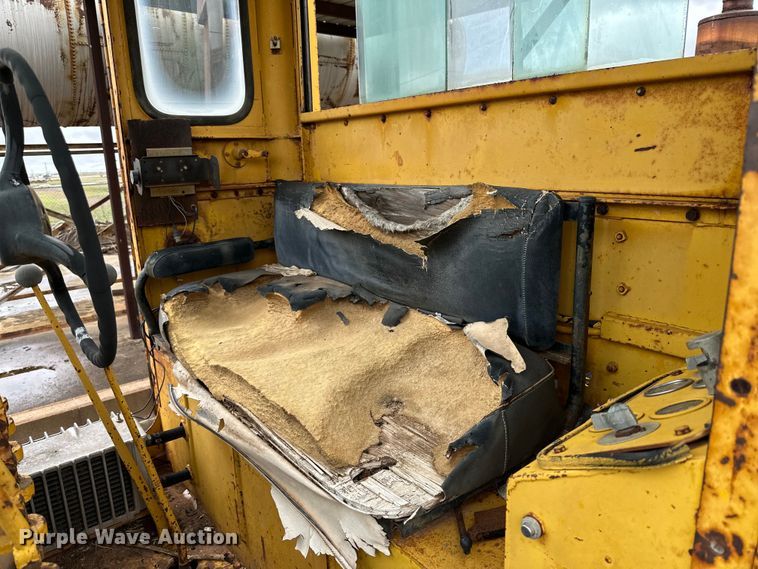 image for item DG4305 1963 Caterpillar  12E motor grader