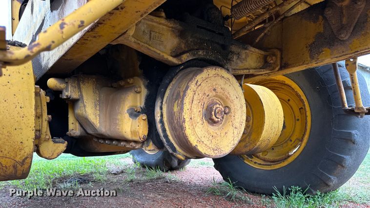 image for item DG4305 1963 Caterpillar  12E motor grader