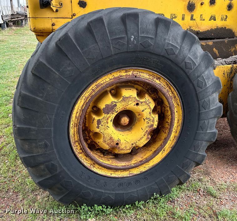 image for item DG4305 1963 Caterpillar  12E motor grader