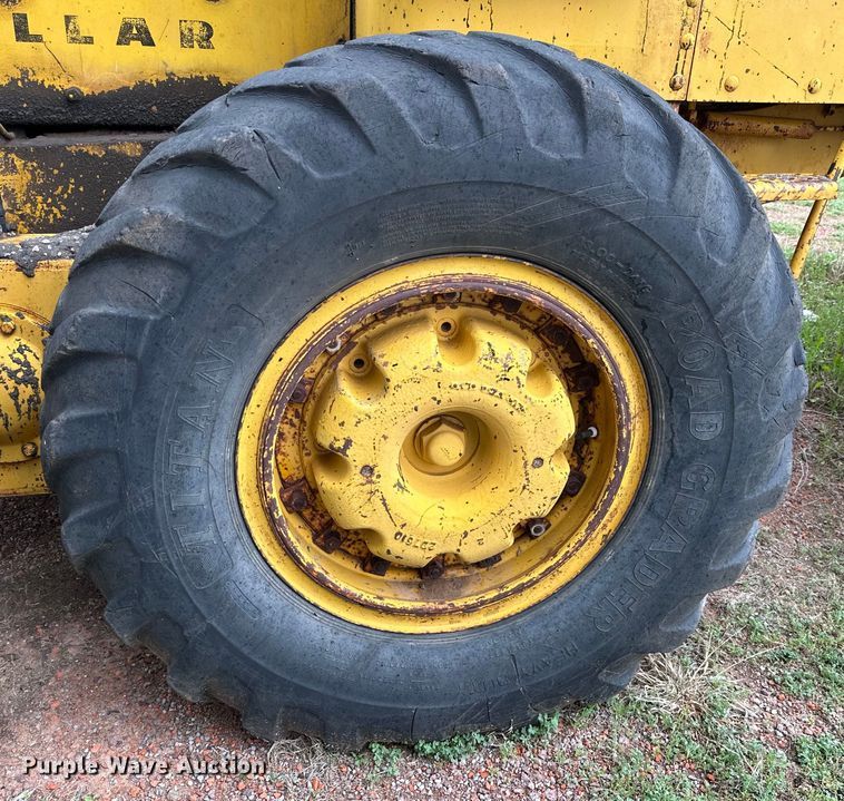 image for item DG4305 1963 Caterpillar  12E motor grader