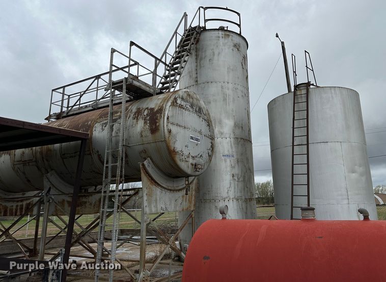 image for item DG4307 (3) Butler fuel tanks