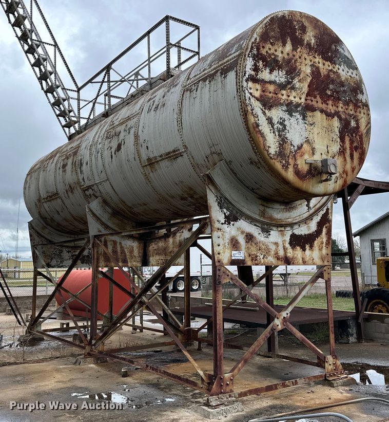 image for item DG4307 (3) Butler fuel tanks