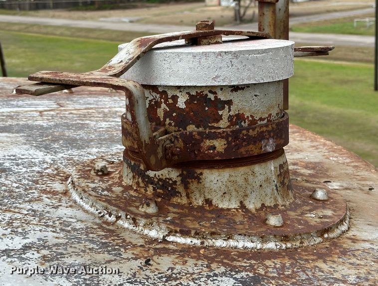 image for item DG4307 (3) Butler fuel tanks