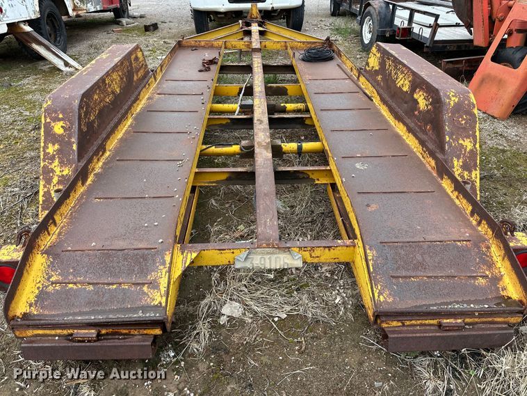 image for item DG4308 1971 Equipment trailer