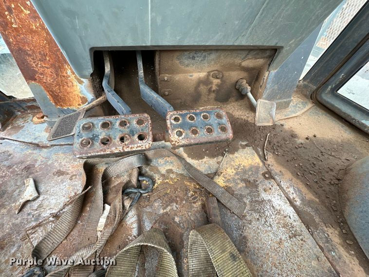 image for item DG4309 1996 Case 580L backhoe