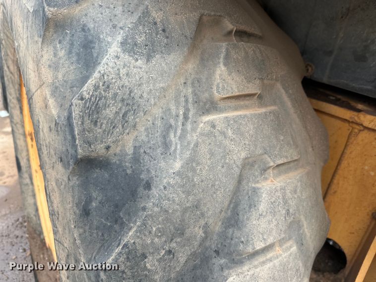 image for item DG4309 1996 Case 580L backhoe