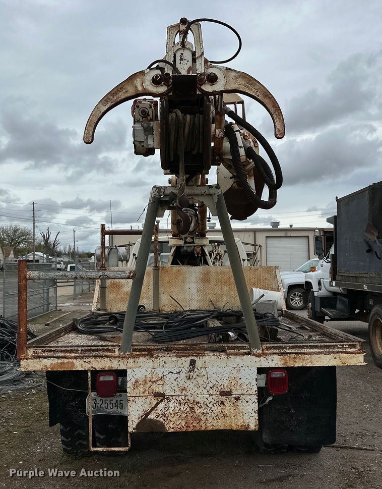 image for item DG4311 1982 Ford F603 digger derrick truck