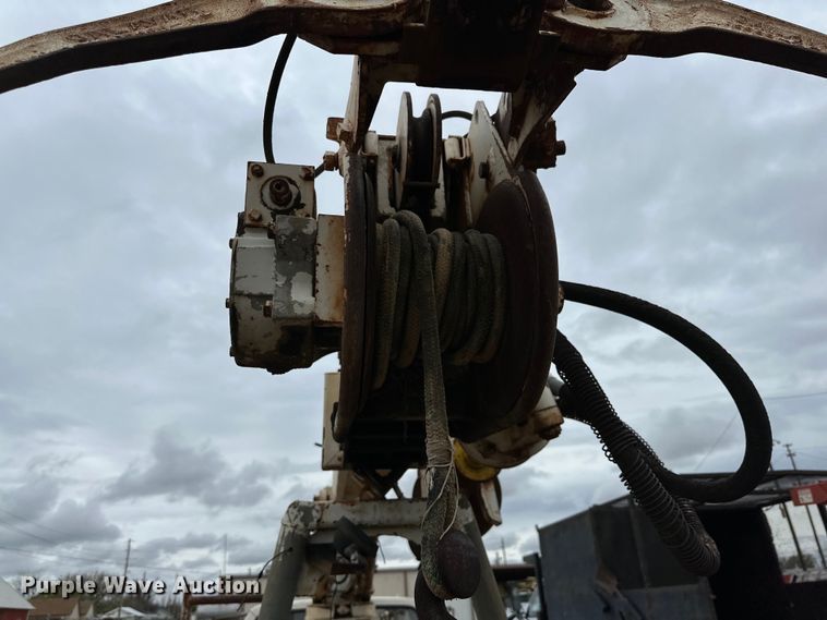 image for item DG4311 1982 Ford F603 digger derrick truck