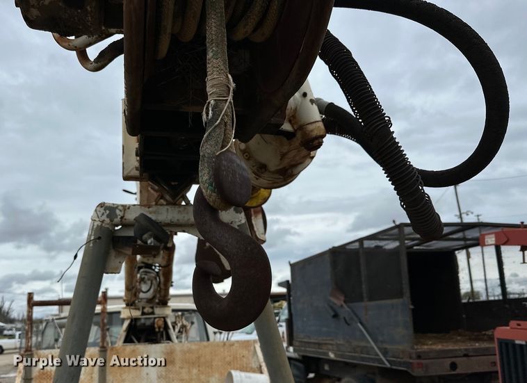 image for item DG4311 1982 Ford F603 digger derrick truck