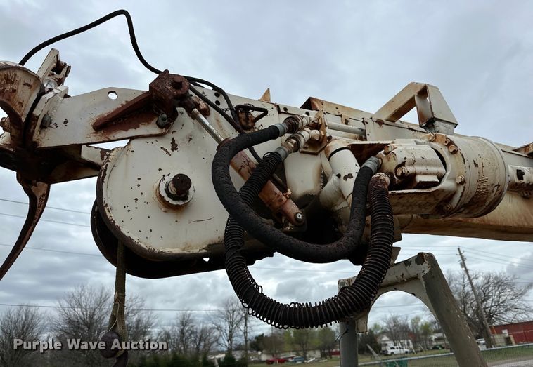 image for item DG4311 1982 Ford F603 digger derrick truck