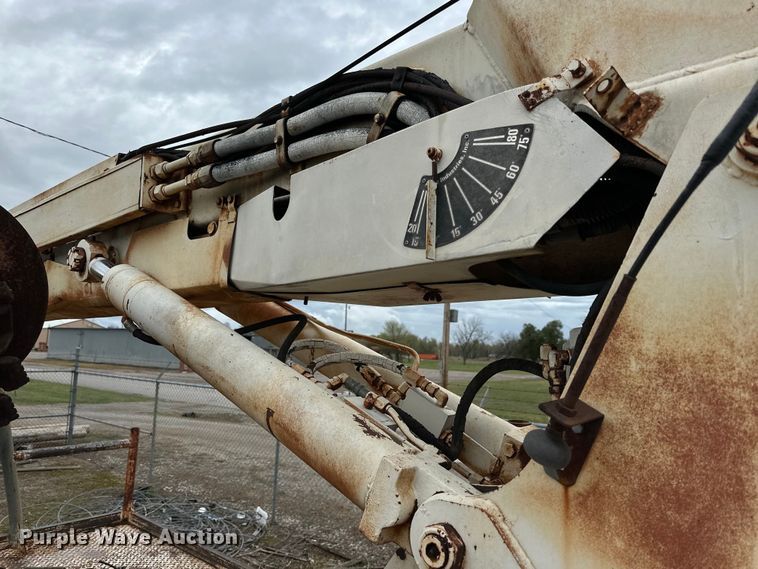 image for item DG4311 1982 Ford F603 digger derrick truck