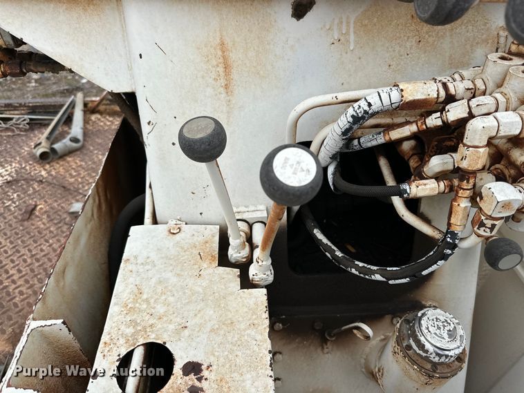 image for item DG4311 1982 Ford F603 digger derrick truck