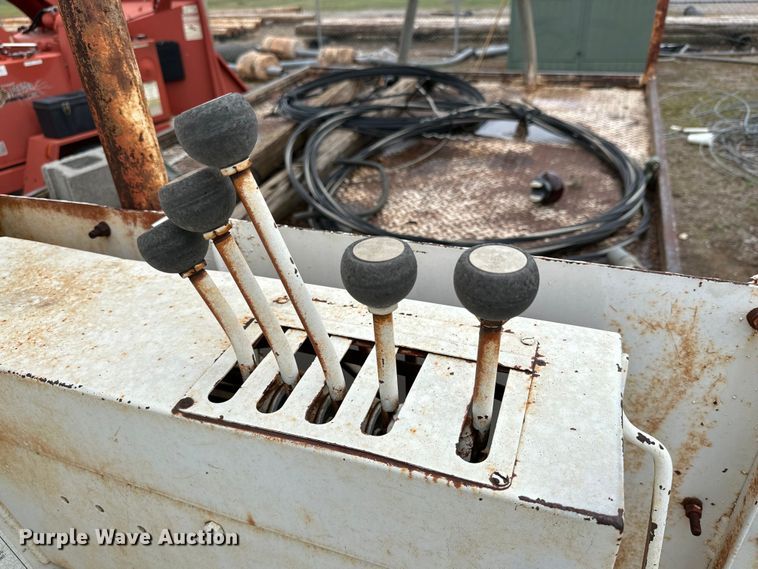 image for item DG4311 1982 Ford F603 digger derrick truck