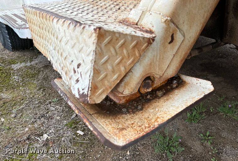 image for item DG4311 1982 Ford F603 digger derrick truck