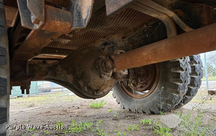 image for item DG4311 1982 Ford F603 digger derrick truck