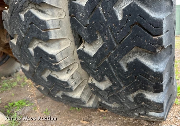 image for item DG4311 1982 Ford F603 digger derrick truck