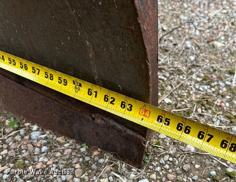 image for item DG4312 Ditch Witch R40 trencher