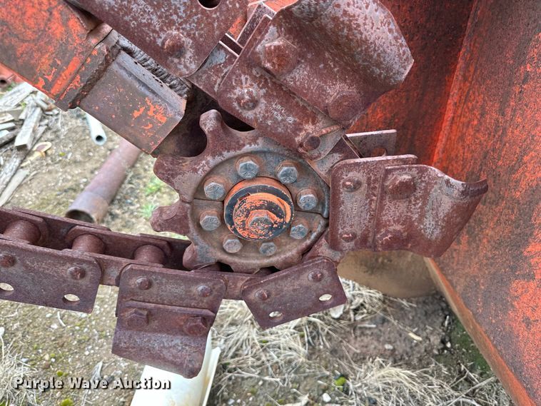 image for item DG4312 Ditch Witch R40 trencher