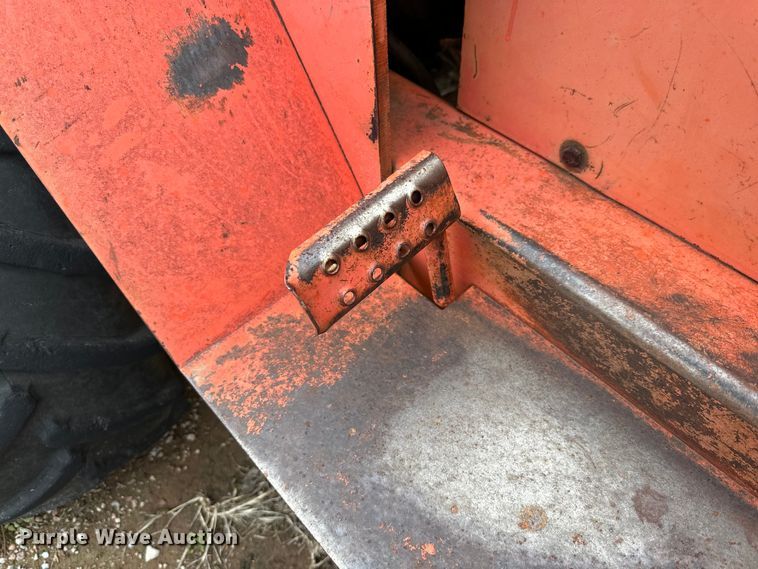 image for item DG4312 Ditch Witch R40 trencher