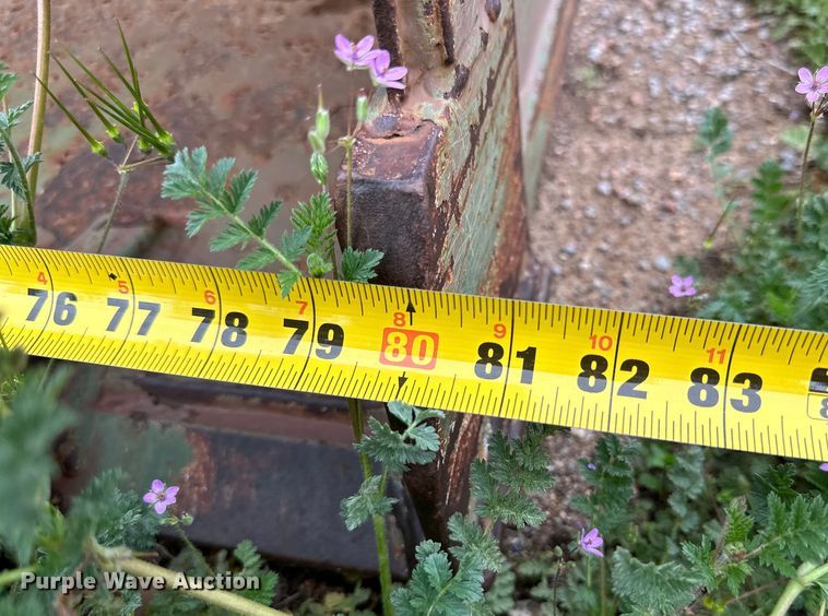 image for item DG4313 1988 Freightliner Unimog emplacement excavator