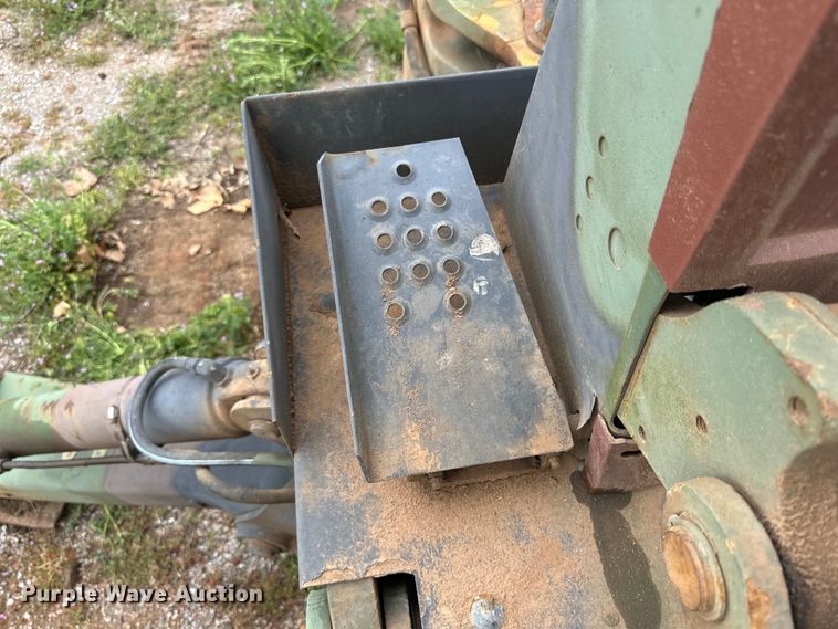 image for item DG4313 1988 Freightliner Unimog emplacement excavator