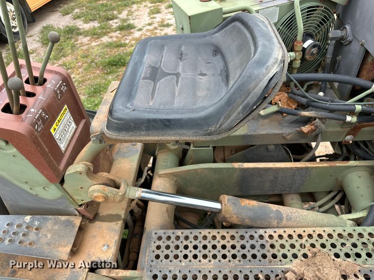 image for item DG4313 1988 Freightliner Unimog emplacement excavator