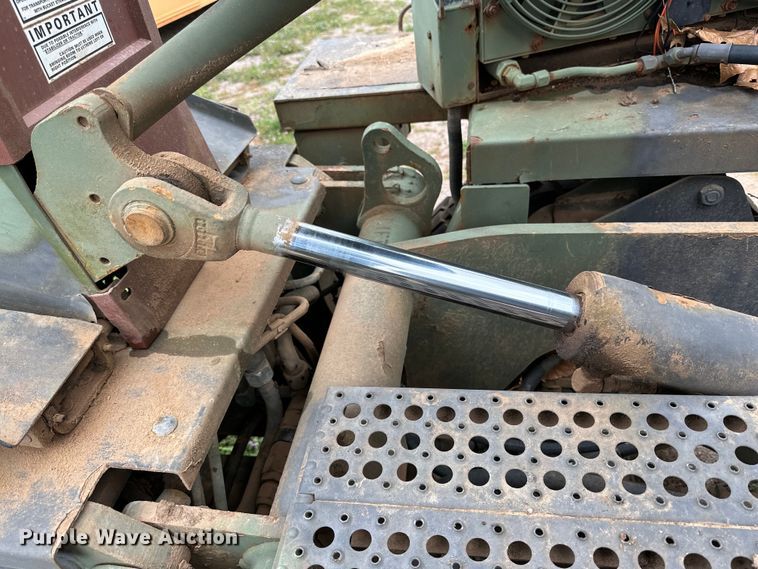 image for item DG4313 1988 Freightliner Unimog emplacement excavator