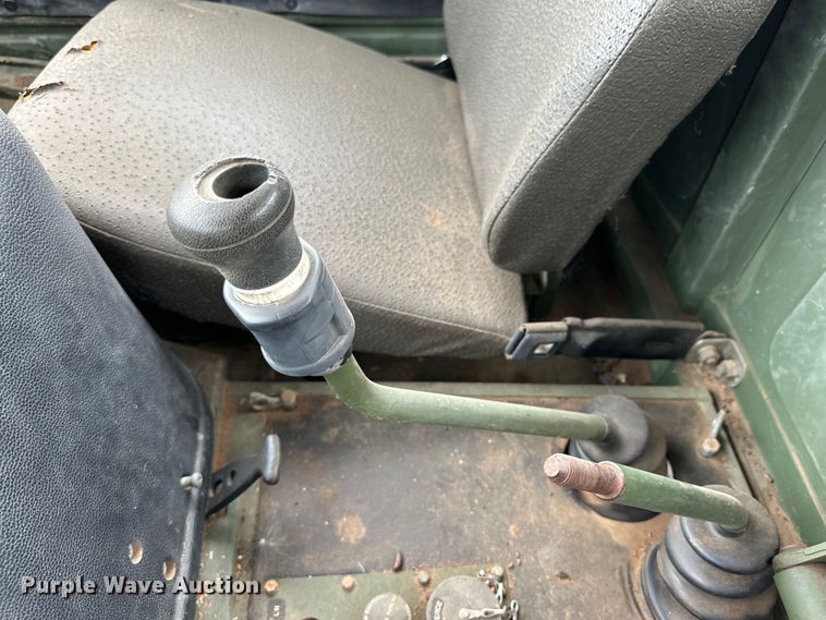image for item DG4313 1988 Freightliner Unimog emplacement excavator
