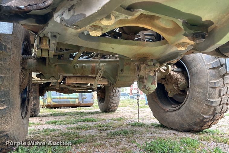 image for item DG4313 1988 Freightliner Unimog emplacement excavator