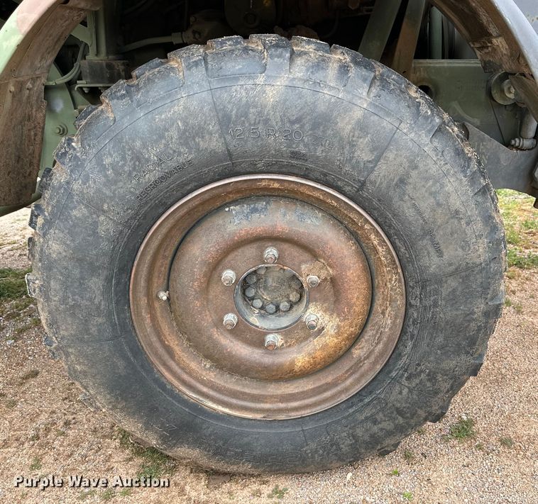 image for item DG4313 1988 Freightliner Unimog emplacement excavator