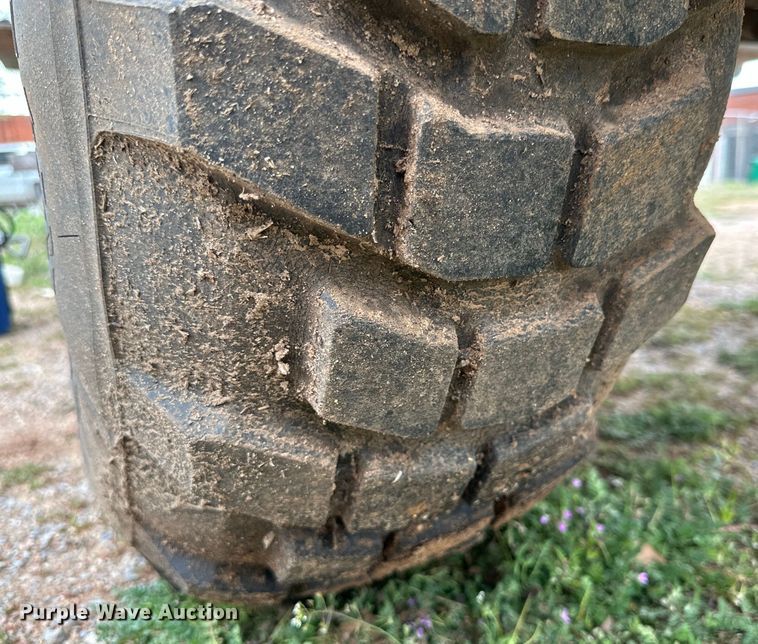 image for item DG4313 1988 Freightliner Unimog emplacement excavator