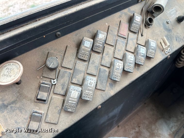 image for item DG4314 1996 Thomas Built school bus