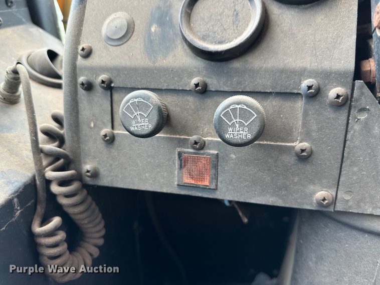 image for item DG4314 1996 Thomas Built school bus