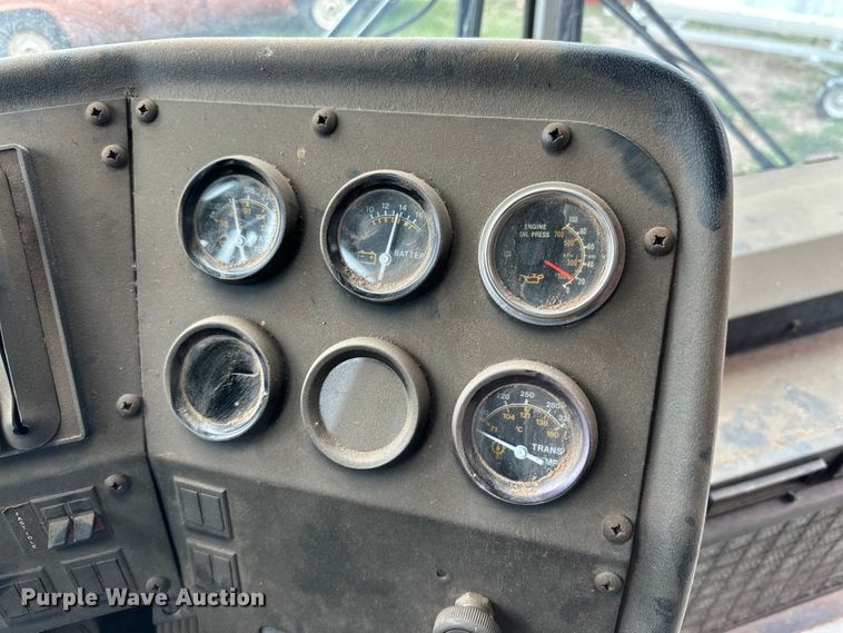 image for item DG4314 1996 Thomas Built school bus