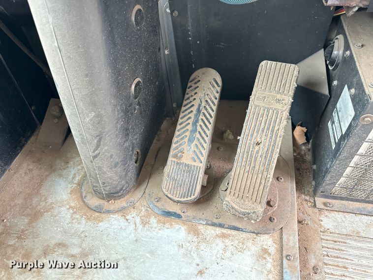 image for item DG4314 1996 Thomas Built school bus