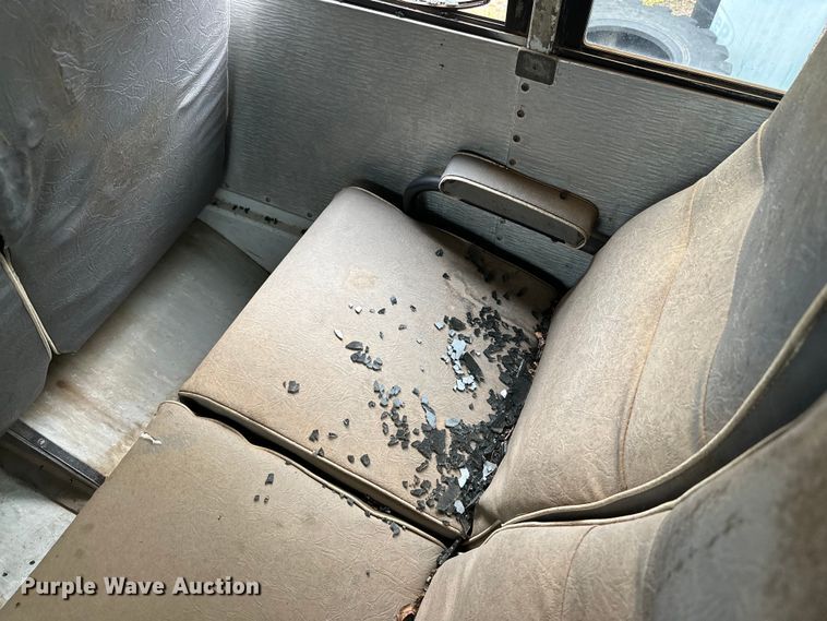 image for item DG4314 1996 Thomas Built school bus