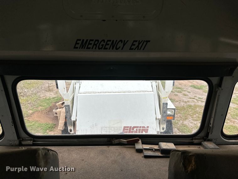 image for item DG4314 1996 Thomas Built school bus