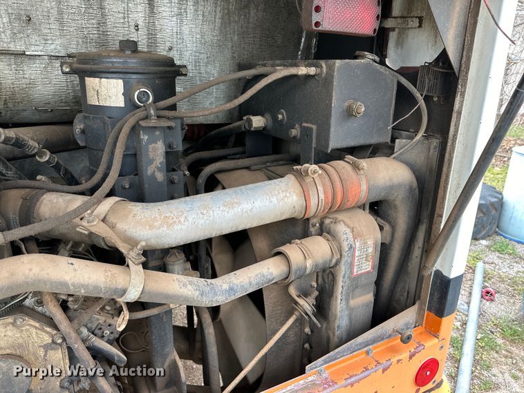 image for item DG4314 1996 Thomas Built school bus