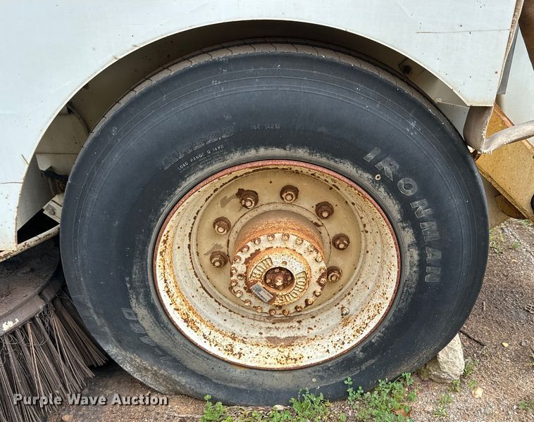 image for item DG4315 Elgin Pelican P sweeper