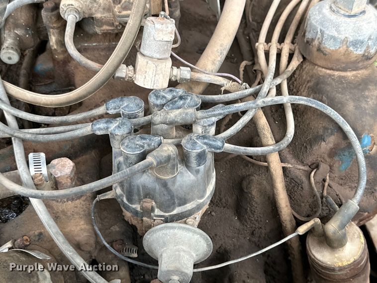 image for item DG4316 1968 Ford 600 bucket truck