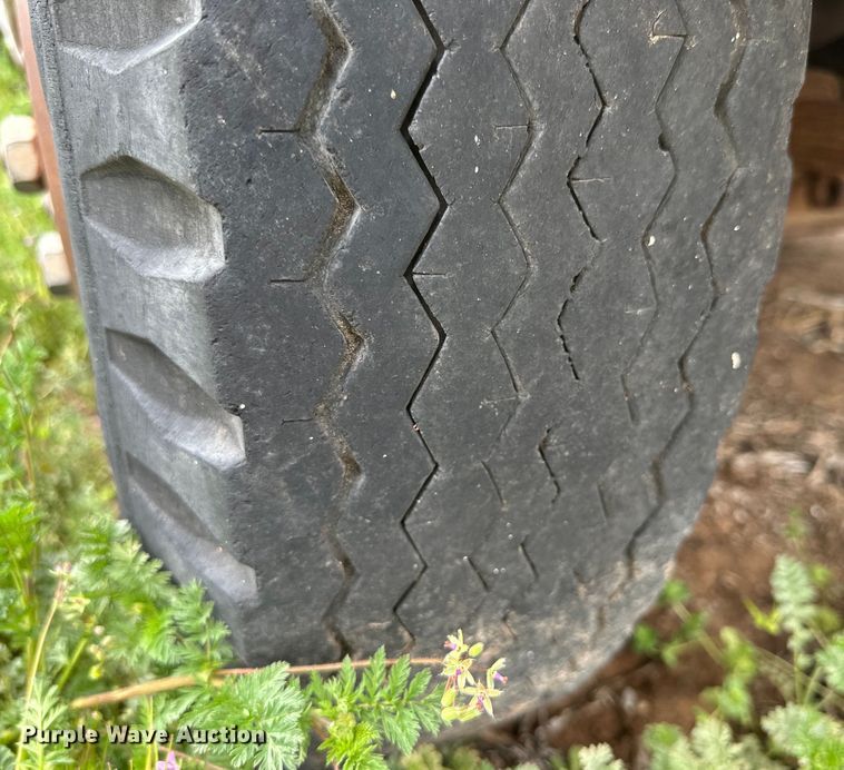 image for item DG4316 1968 Ford 600 bucket truck